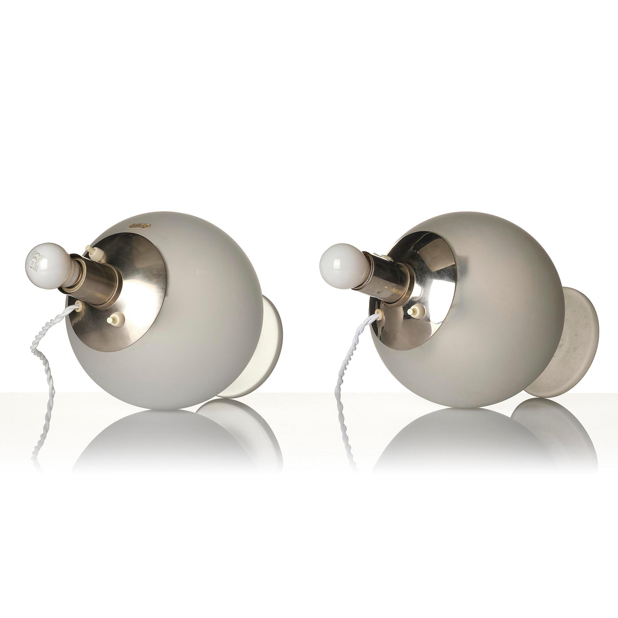 Harald Notini, a pair of table lamps model "15206", Arvid Böhlmarks Lampfabrik, Stockholm, 1930s.