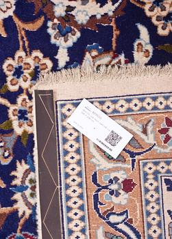 MATTA, old, Nain, part silk, ca 396 X 298 cm.