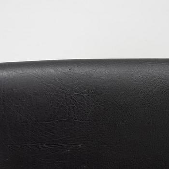 Hans J Wegner, fåtöljer, ett par, "Kastrup Airport Lounge Chair", Danmark.
