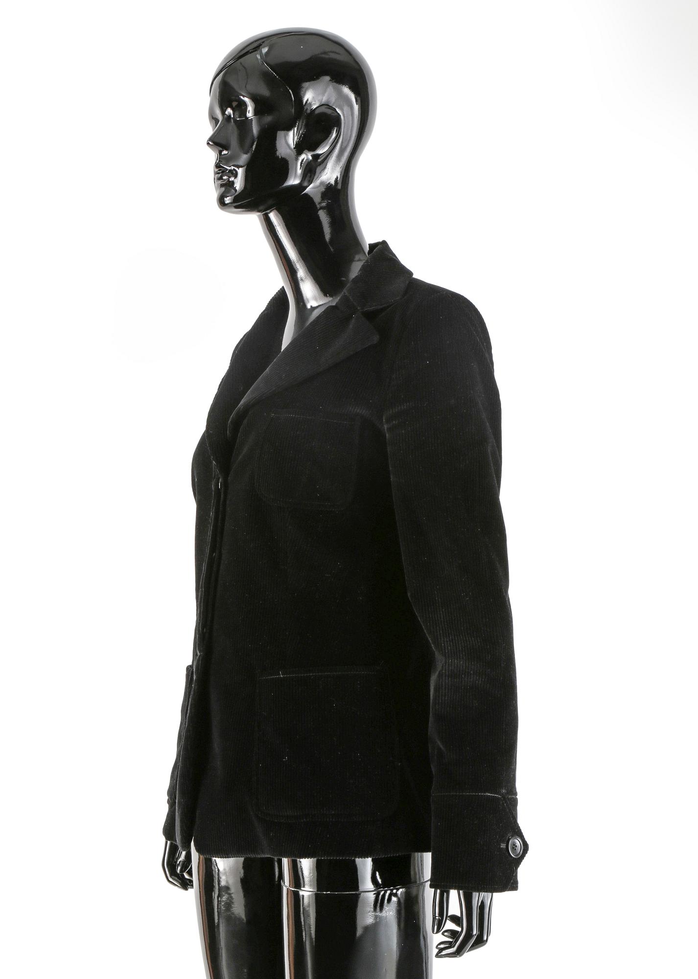 KAVAJ, Armani.
