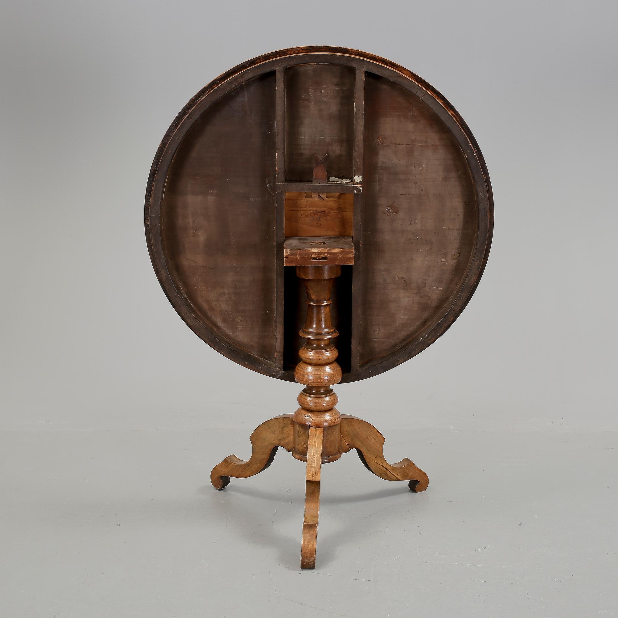 FÄLLBORD, Italien, 1800-tal.