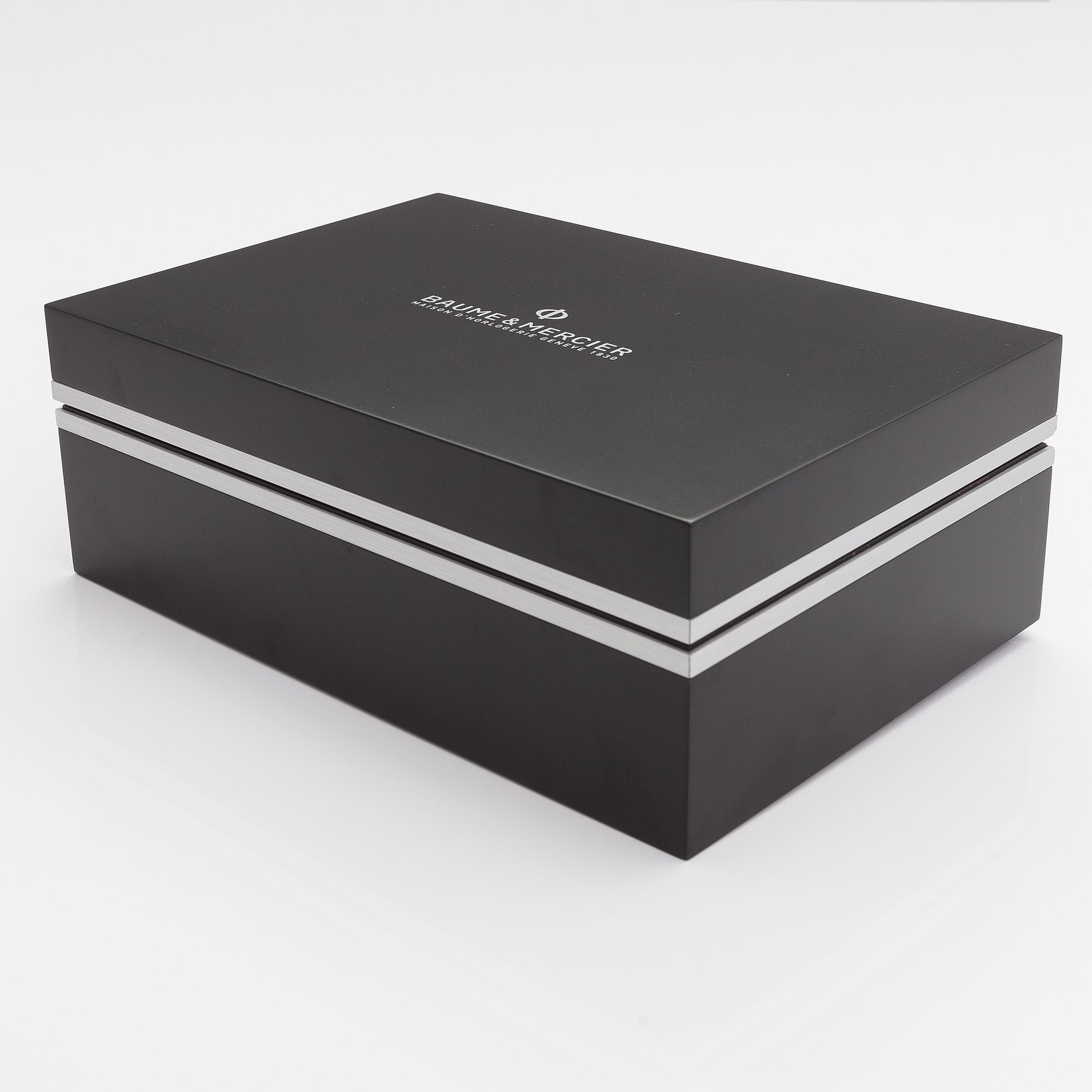 BAUME & MERCIER, Clifton club, Shelby Cobra, Limited edition, wristwatch, 44 mm.