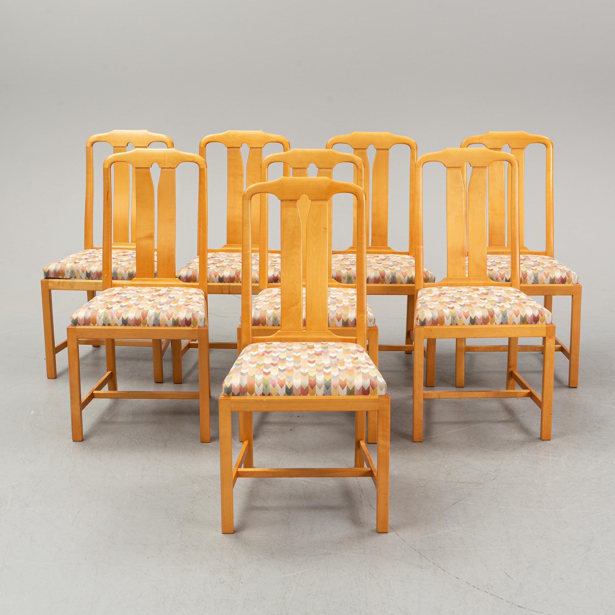 A Carl Malmsten 9-peice "Ambassaör" birch dining suite. Åfors Möbelfabrik.
