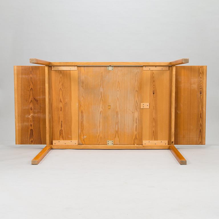 Eero Aarnio, ruokapöytä ja tuoleja, 6 kpl, "Pine", Asko 1960-luku.