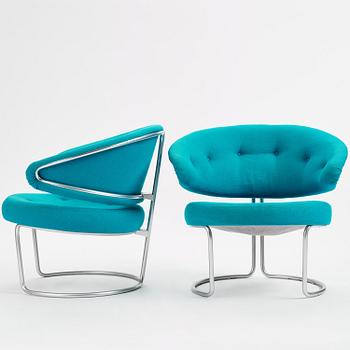 a pair of armchairs model "9000", Fritz Hansen, Denmark, 1960s-70s.