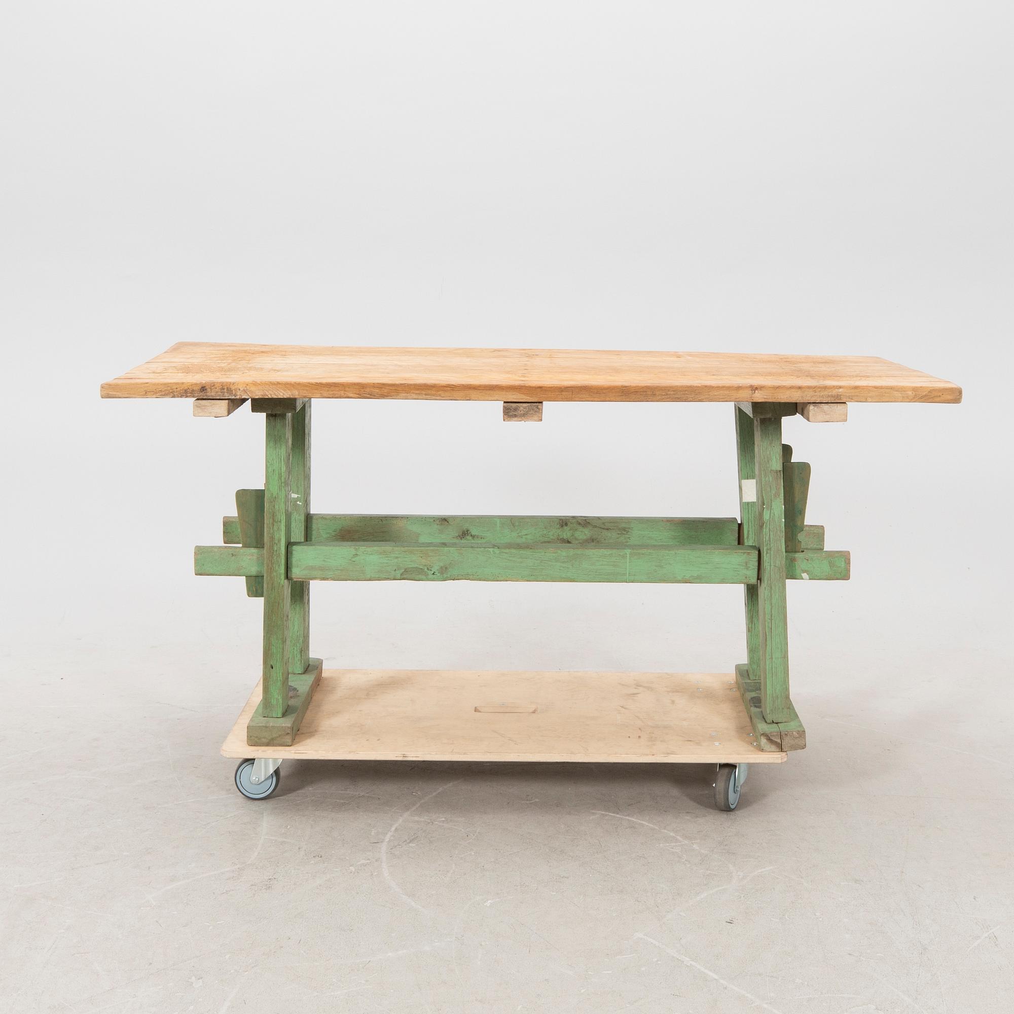 An early 1900s table.