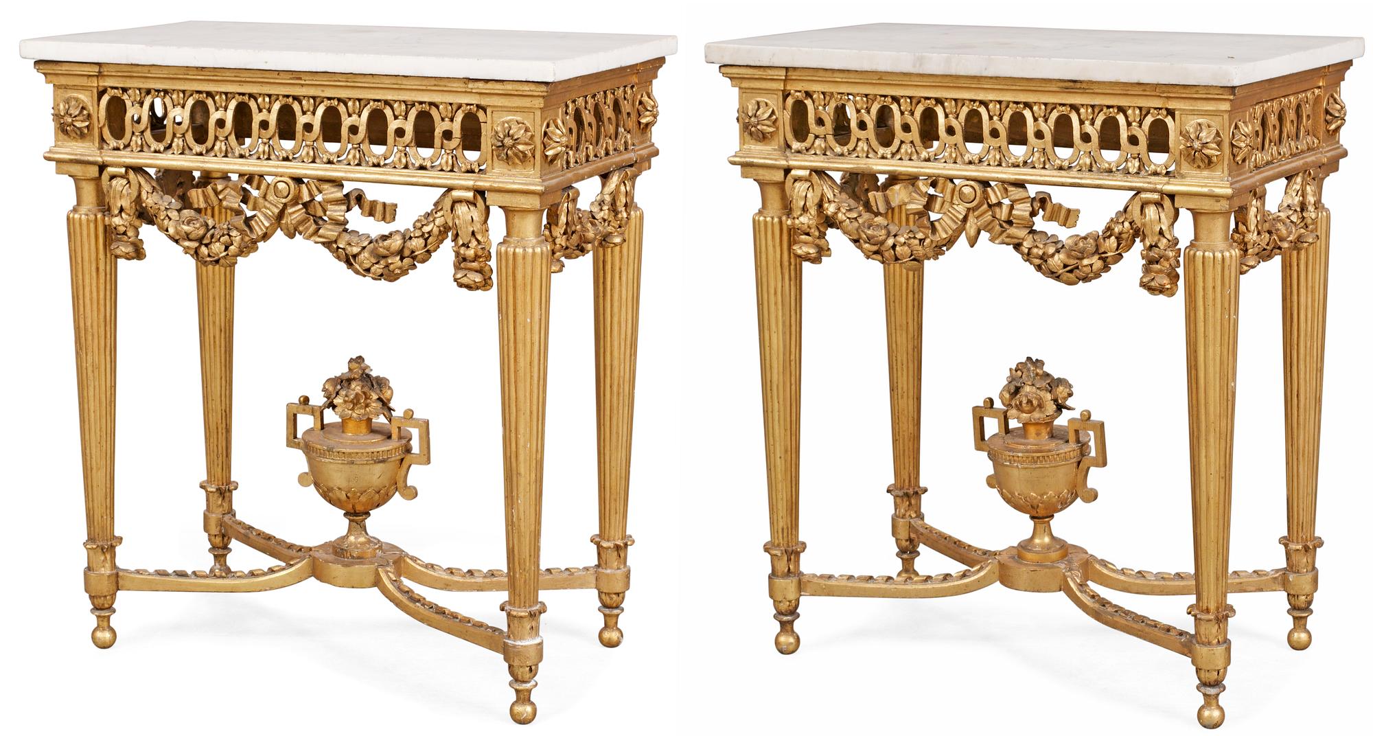 KONSOLBORD, ett par. Danmark, 1700-talets slut. Harsdorffs art.