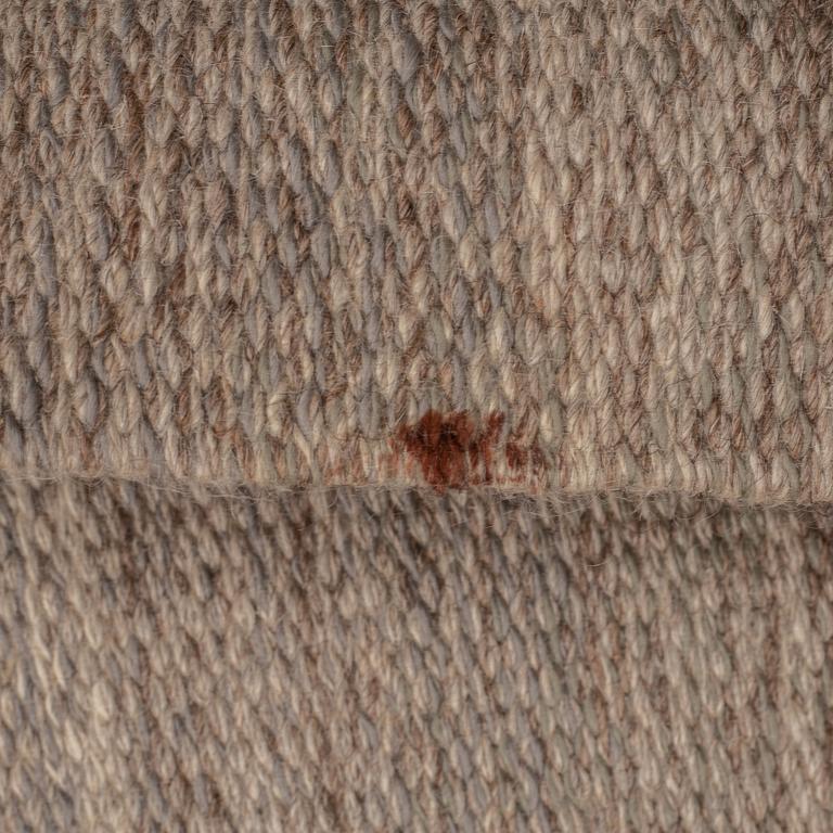 A carpet, flat weave, ca 198,5-200 x 137-139,5 cm, signed BA(?), probably Sweden.