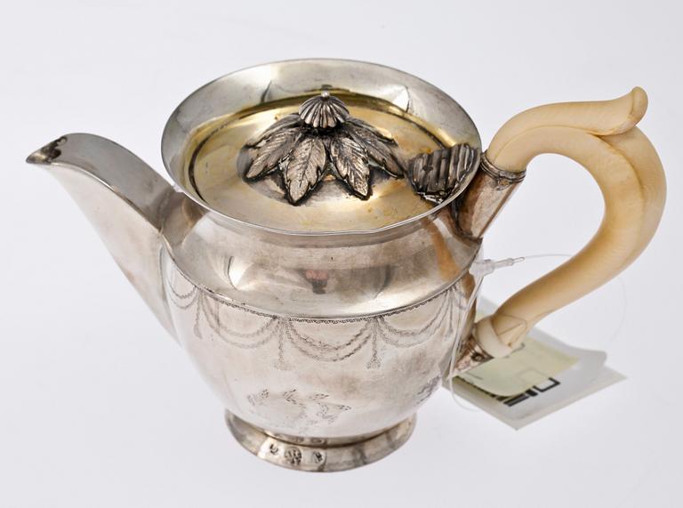 KANNA, silver, empire, Danmark 1800-talets första hälft. Vikt 360 gram.