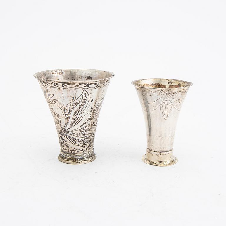 A set of four Swedish 18th/19th century silver beakers, total weight 212 grams.