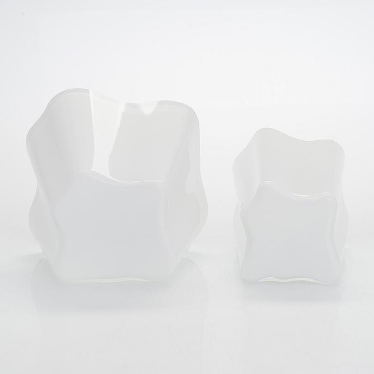 Alvar Aalto, konstglas, "Aalto-blomman", fyra delar, signerad Alvar Aalto 154 / 1983.