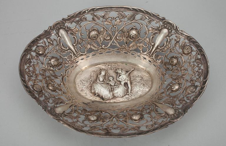 SKÅl, STOP samt VAS, silver. Tot. vikt ca 527,4 gr.