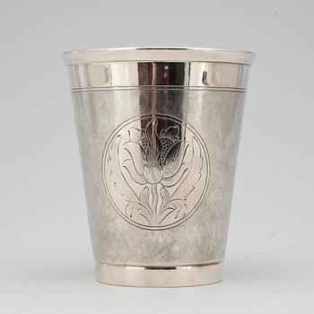 BÄGARE, silver, W.A Bolin, Stockholm, 1946. Vikt ca 490g.