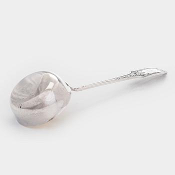 Slev, silver, delvis förgylld, Moskva, 1908-26. Oidentifierad mästarstämpel.