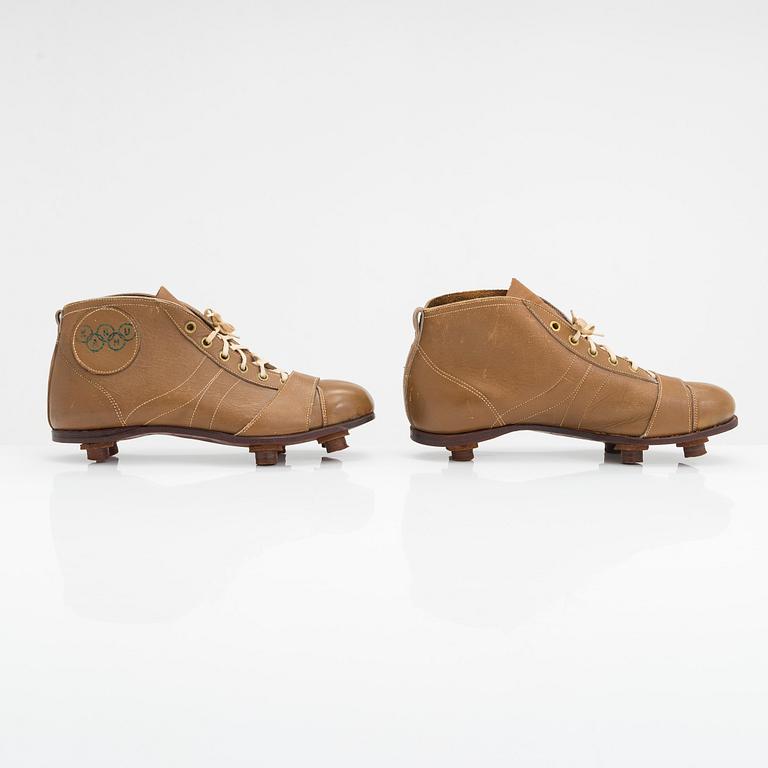 A pair of Olympic football shoes, labelled Karhu. Finland, 1940s.