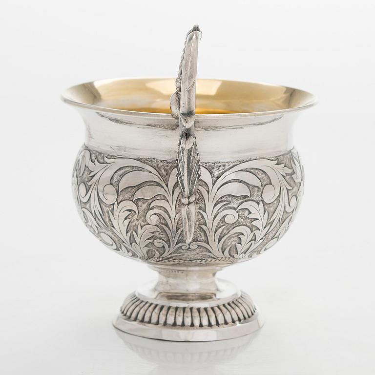 Kaffekoppar, ett par, silver och förgyllt silver (12L), sannolikt A F Bergmüller, Weissenfels, ca 1820. Empir.
