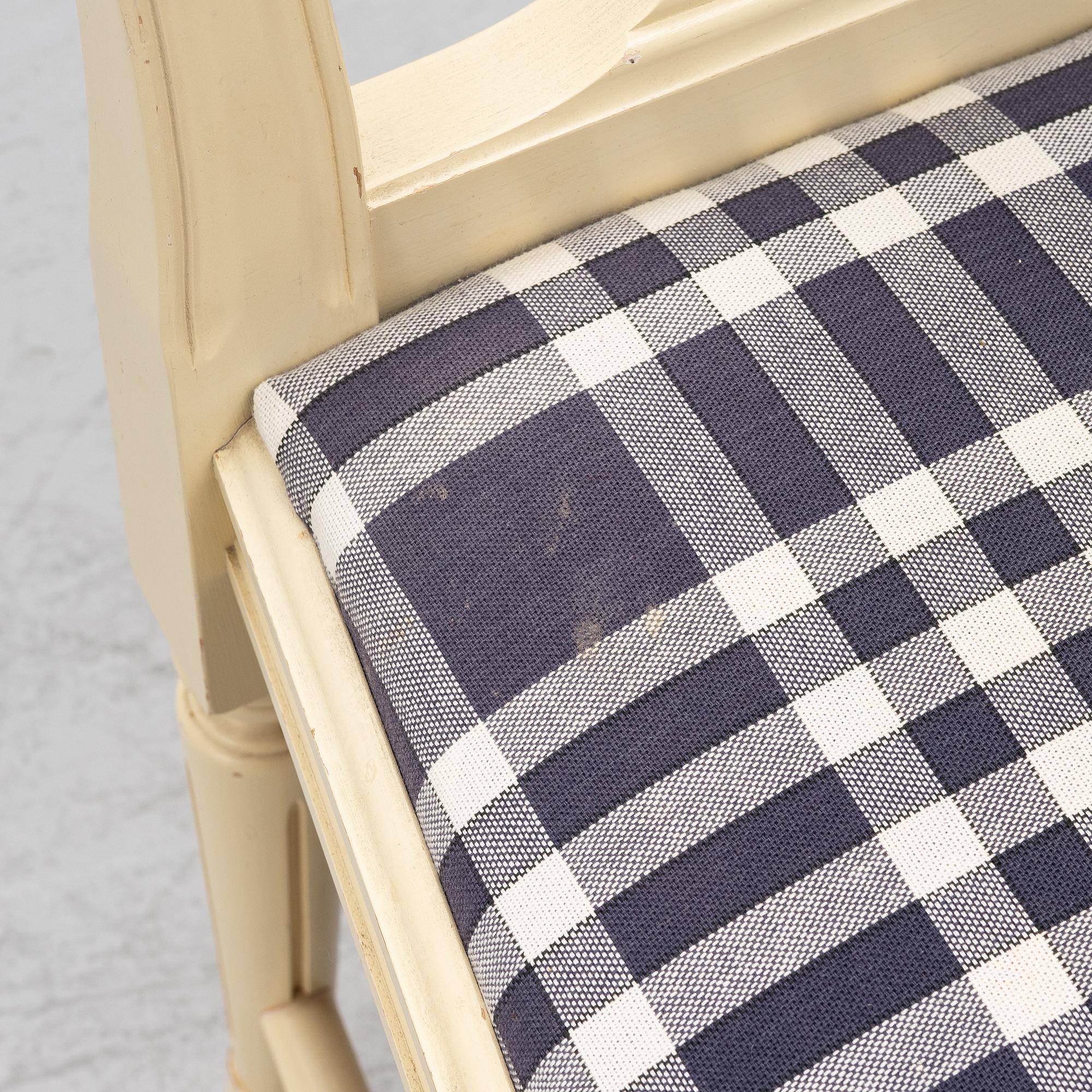 Dining table with 10 chairs, Gustavian style, second half of the 20th century.