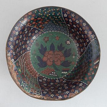 A Japanese closonne bowl, Edo.