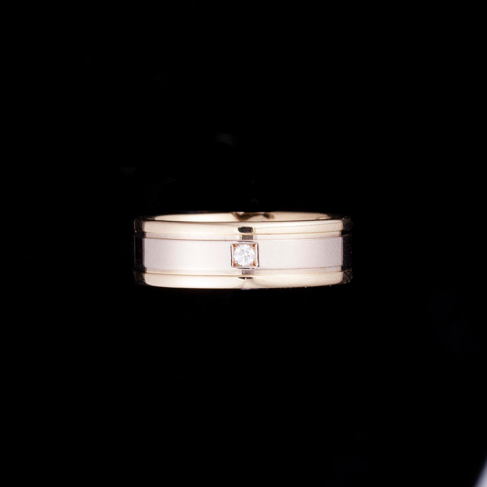 RING, 14K guld, diamant. Vikt ca 5,4 g.
