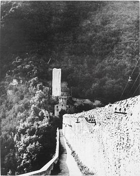 CHRISTO, offsettryck, 9 st, "Packed Tower, Spoleto, Italy 1968.".