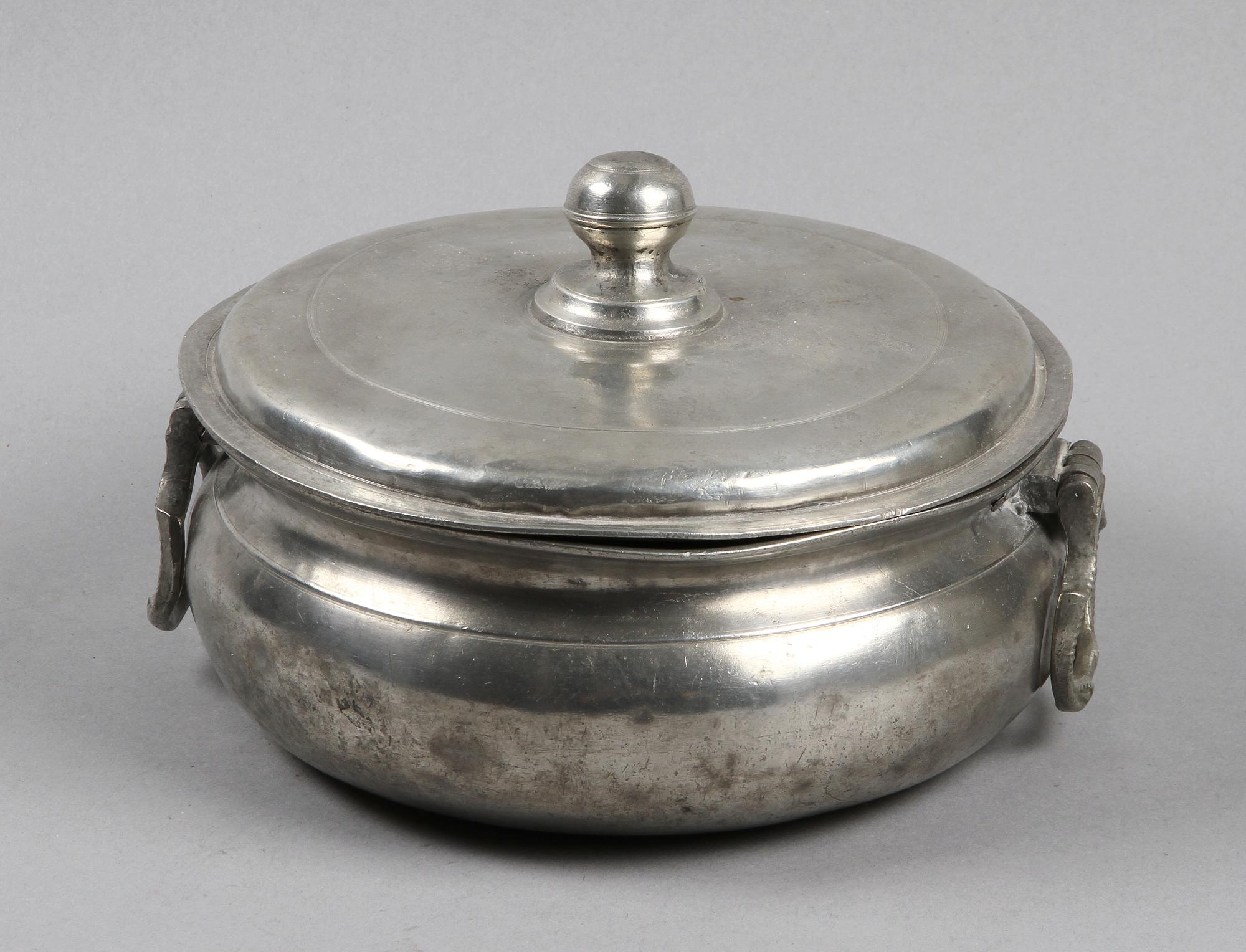 GRÖTSKÅL, tenn. 1800-tal.