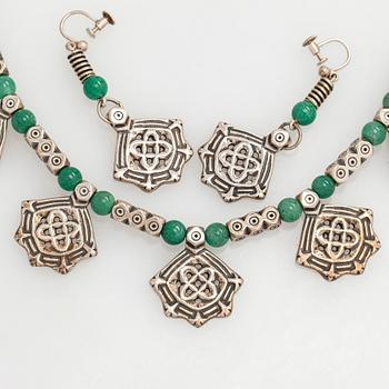 Kalevala Koru, collier och örhängen "Kanteletar"  silver, aventurin kvarts. Kalevala Koru, Helsingfors 1990.