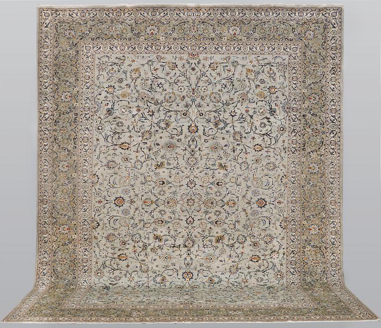 A so called Royal Kashan carpet, c. 390 x 310 cm.