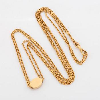 Chain, with rose cut diamond and seed pearls.