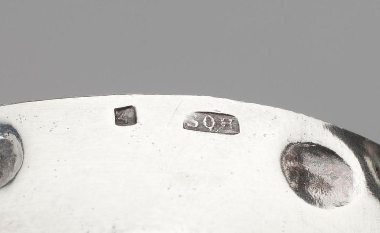 VINPROVARKOPPAR, 1+3 st, en silver med franska stämplar, övriga nysilver, 1900-tal.