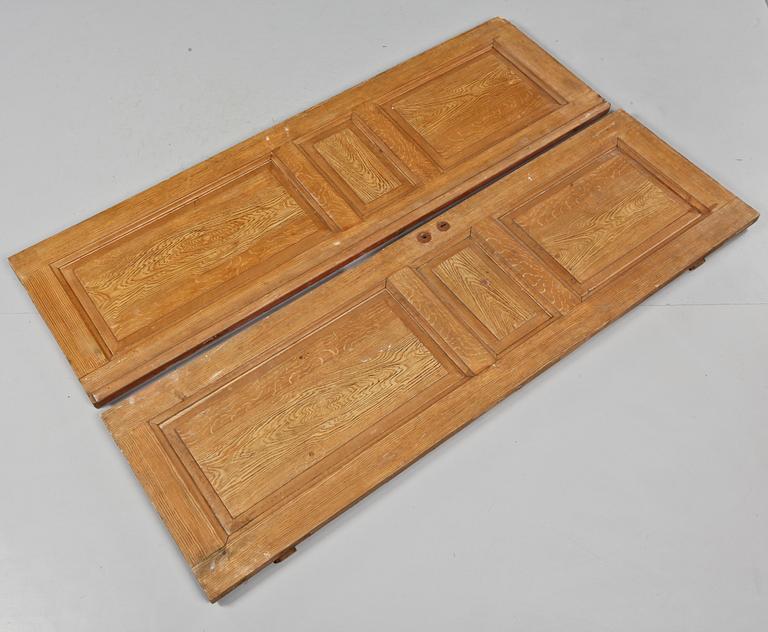 DÖRRAR, ett par, 1800-talets mitt/andra hälft.