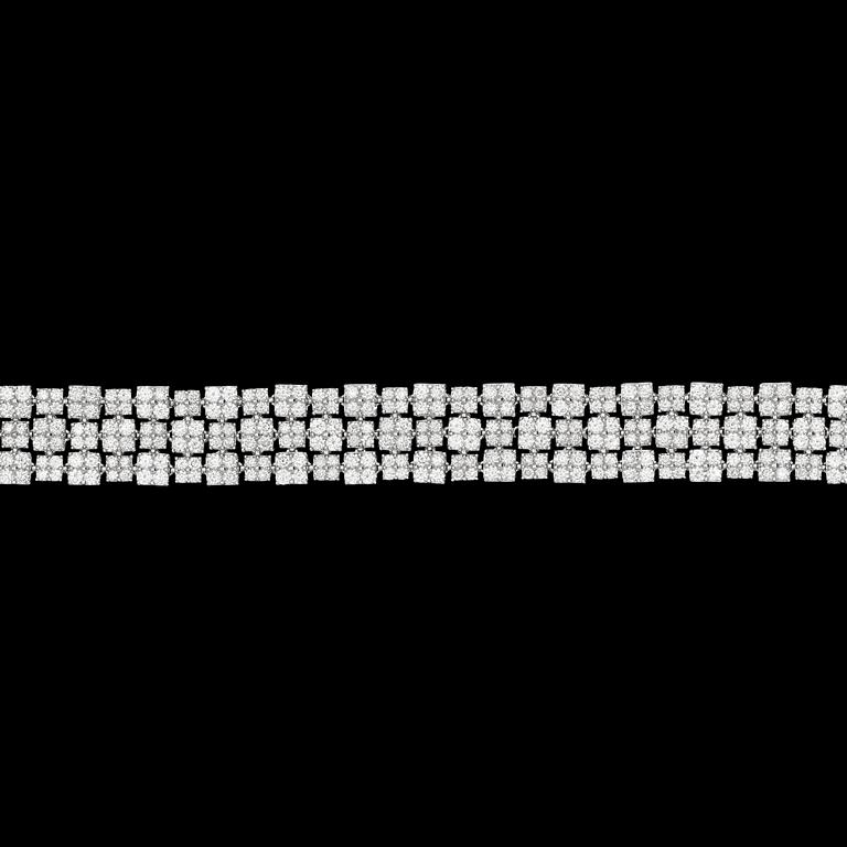 A brilliant cut diamond bracelet, tot. 12.86 cts.