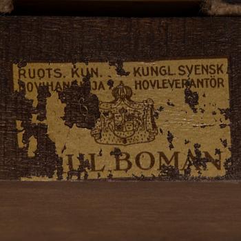 FÅTÖLJ, märkt Paul Boman Kunglig Svensk hovleverantör. Finland 1930-tal.