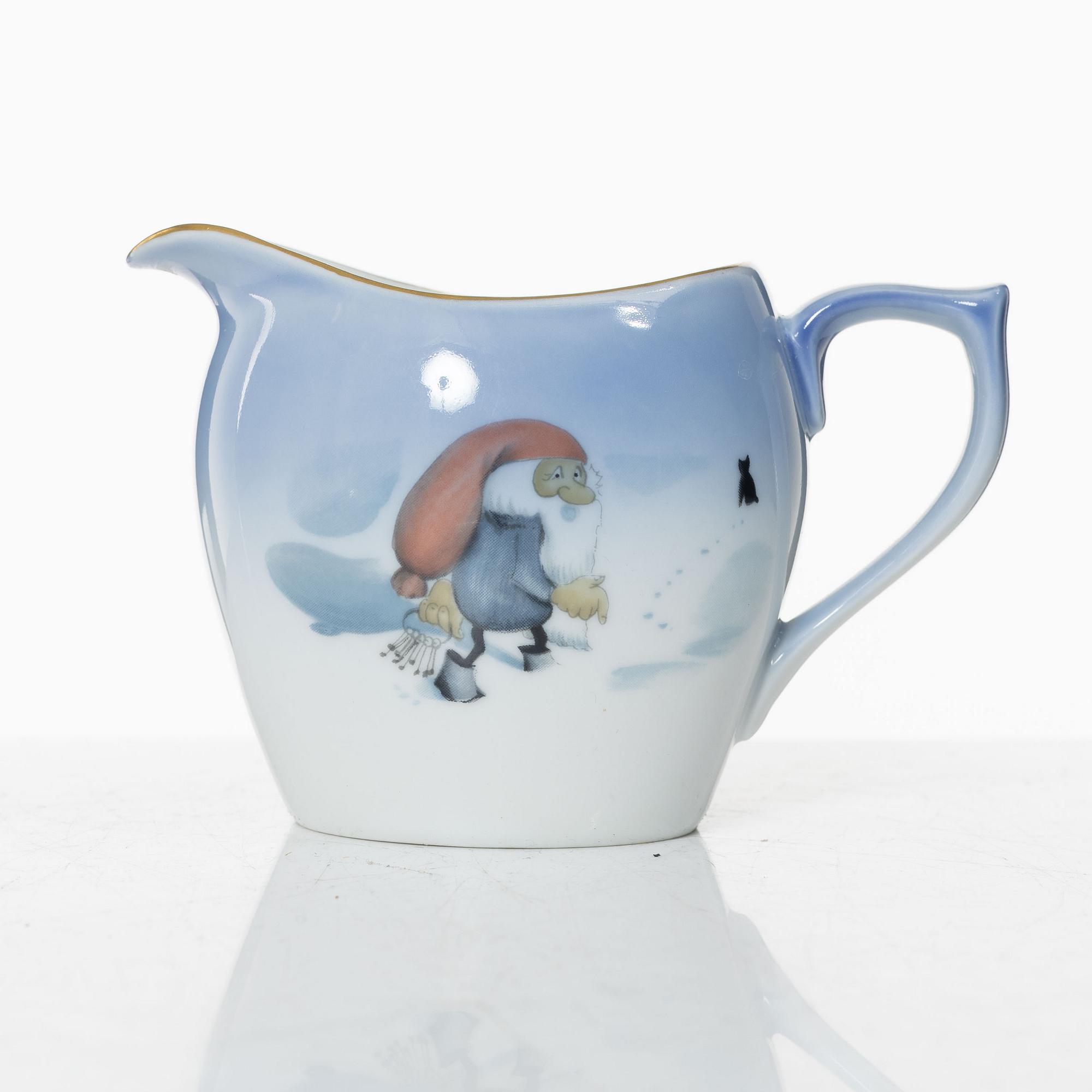 Harald Wiberg, a 26-piece Christmas service, Bing & Grøndahl, Denmark.