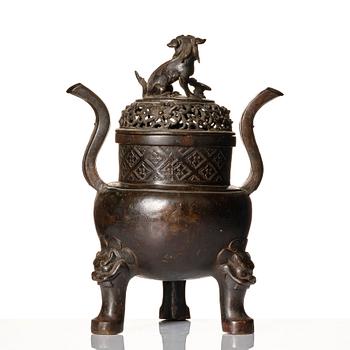 A large bronze censer, Ming dynasty (1368-1644).