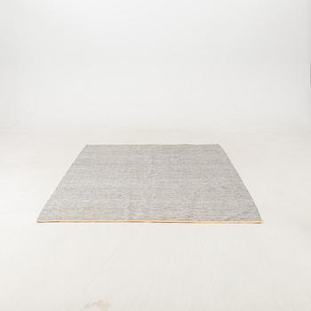 Lena Bergström, Matta slätvävd "Björk", Design House Stockholm, ca 287x200 cm.