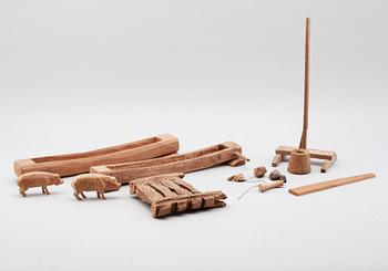 AXEL PETERSSON DÖDERHULTARN, samling dekorelement, snidat trä, stämpelsignerade.