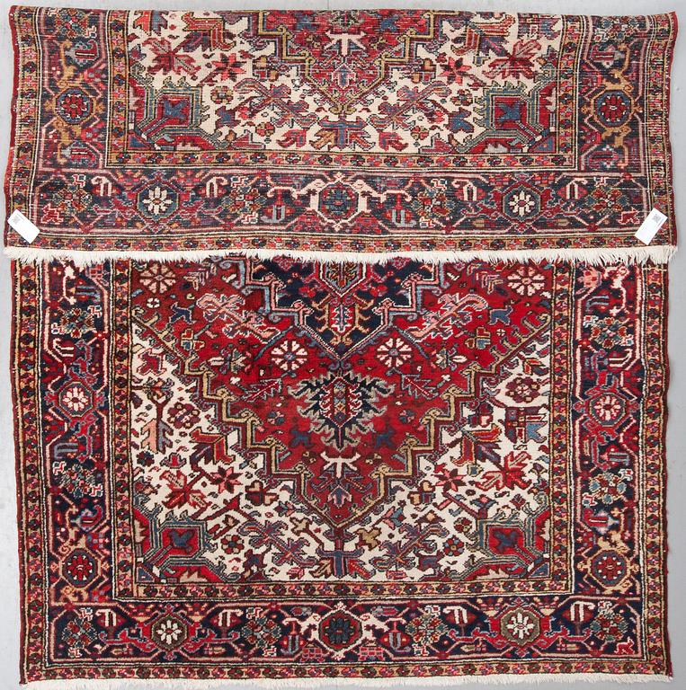 MATTA, old, Heriz, ca 285x204.