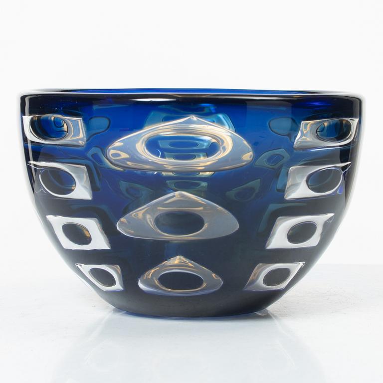 Ingeborg Lundin, An Ariel bowl, Orrefors, 1977.