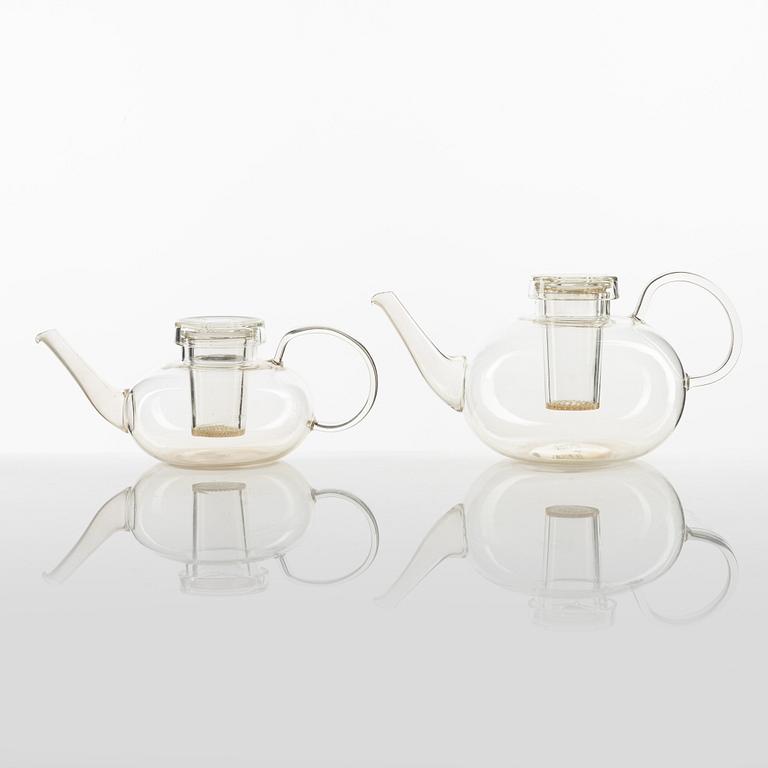 Wilhelm Wagenfeld, a 19-piece glass tea service, Jena Glas.