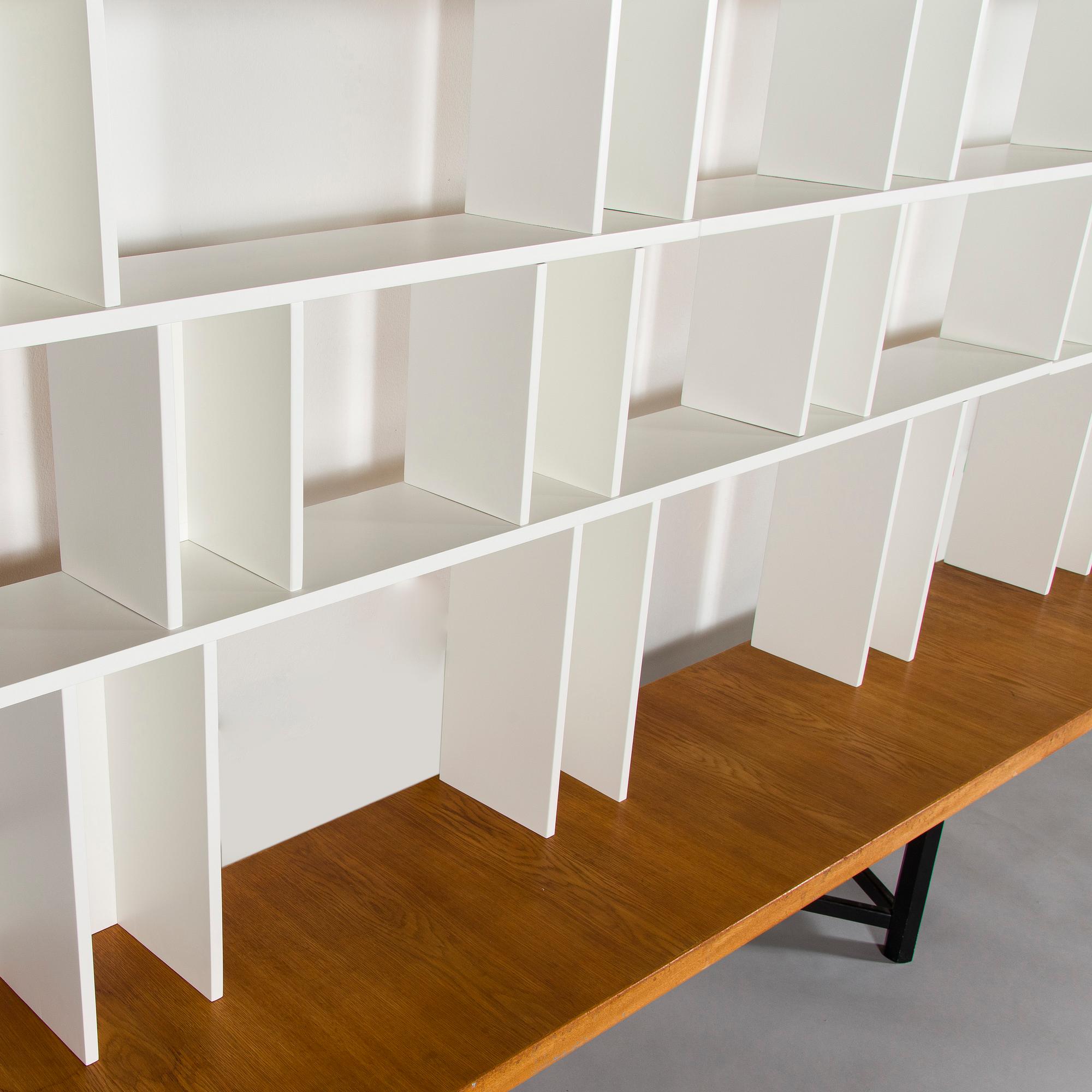 Carl Gustaf Hiort af Ornäs, a 1950s 'Välipala' shelf for HMN Huonekalu Mikko Nupponen.