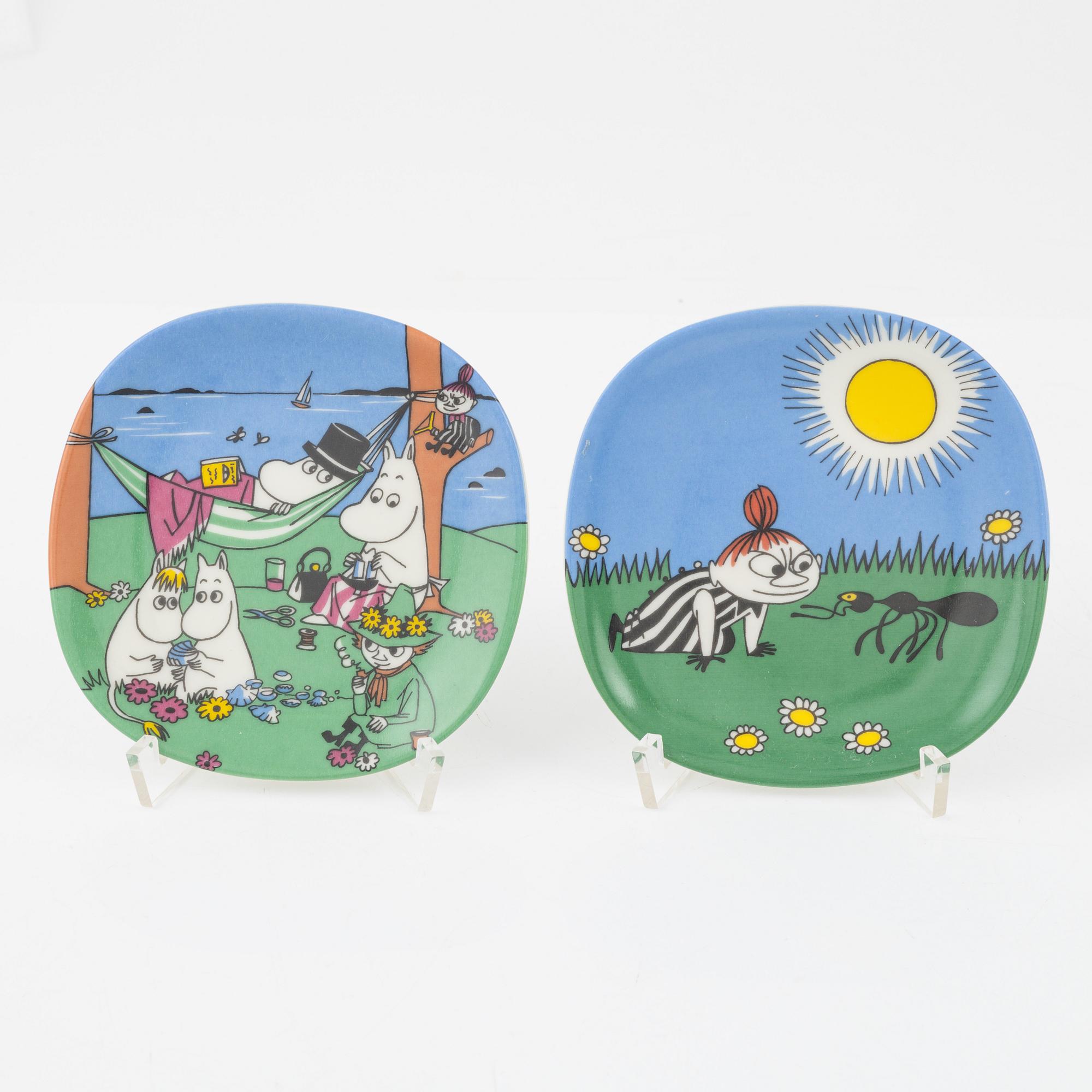 14 porcelain collector's plates, Moomin Characters/Bulls, Arabia, Finland.
