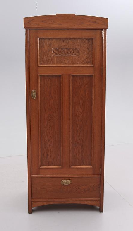 KLÄDSKÅP, jugend, tidigt 1900-tal.