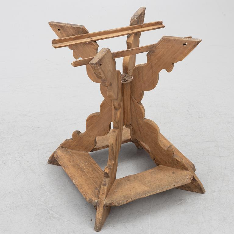 Bord, s.k. strålabord, allmoge, Dalarna, 1800-tal.