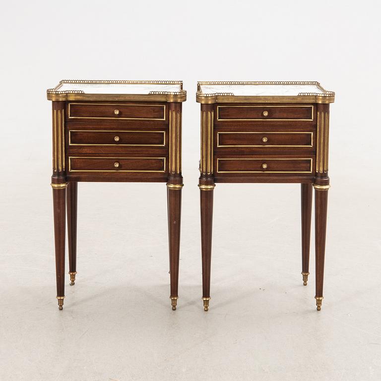 Sängbord, ett par, 1900-tal.