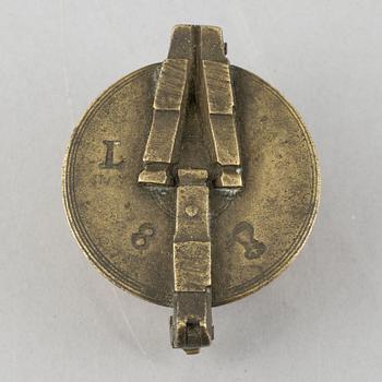 A set of three Nuremberg brass nested cup weights, one by Christoph or Johan Conrad Schön (masters 1746(1750).