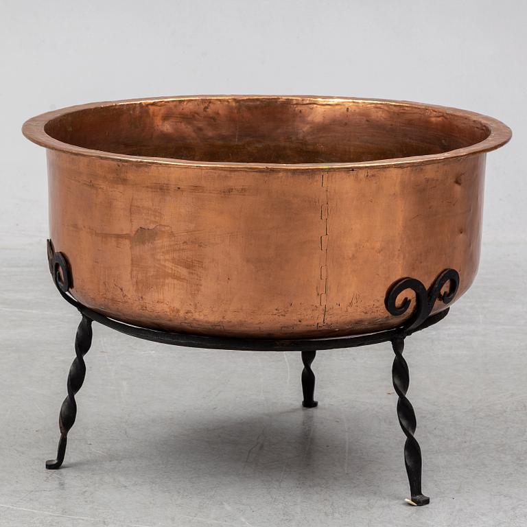 KOPPARKITTEL, 1800-tal, med senare järnställ.