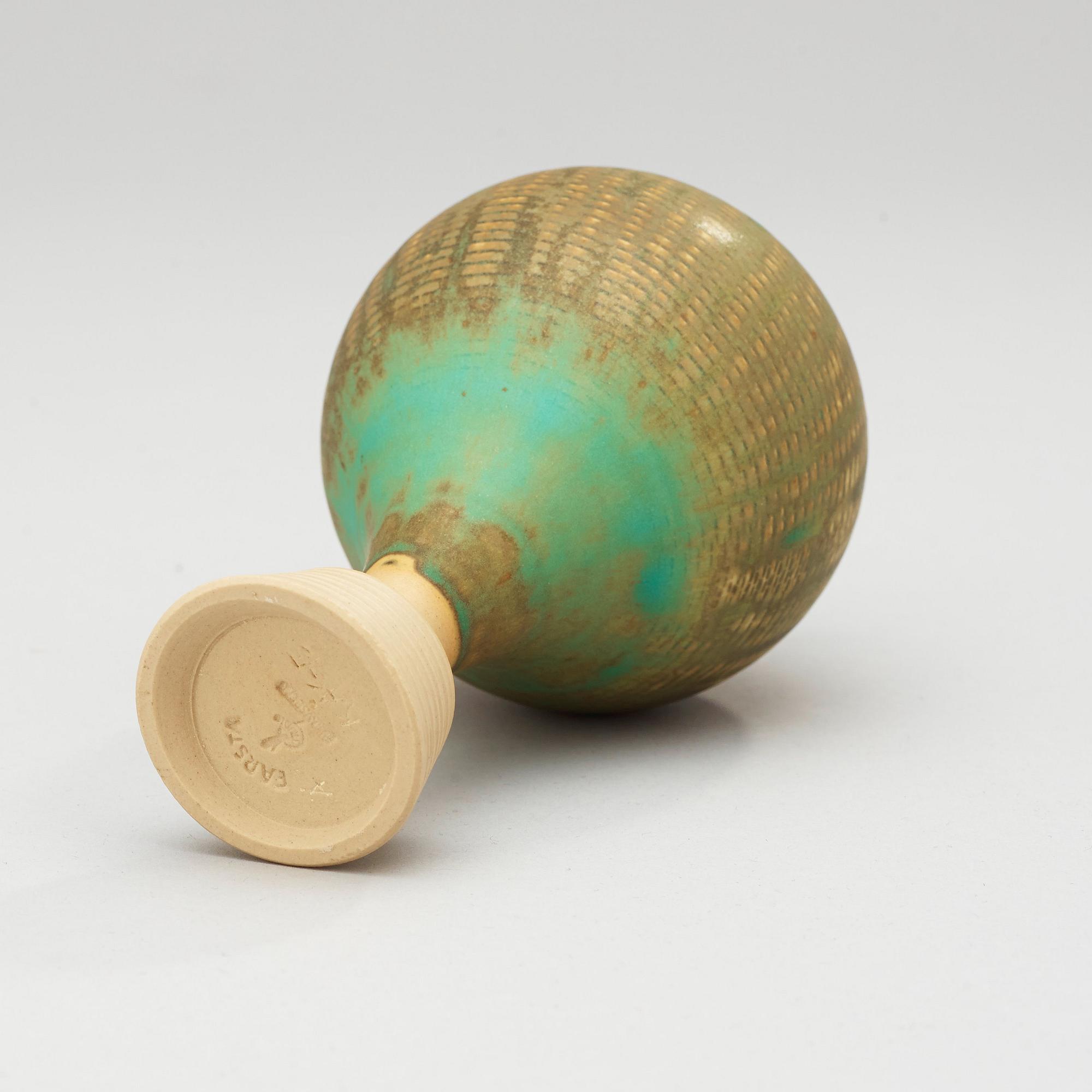 A Wilhelm Kåge 'Farsta Spirea' stoneware vase, Gustavsberg Studio 1957.