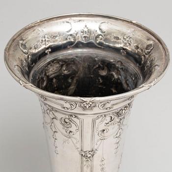 A silver vase, early 20th Century.