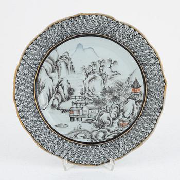 A Chinese grisaille plate, 18th century.