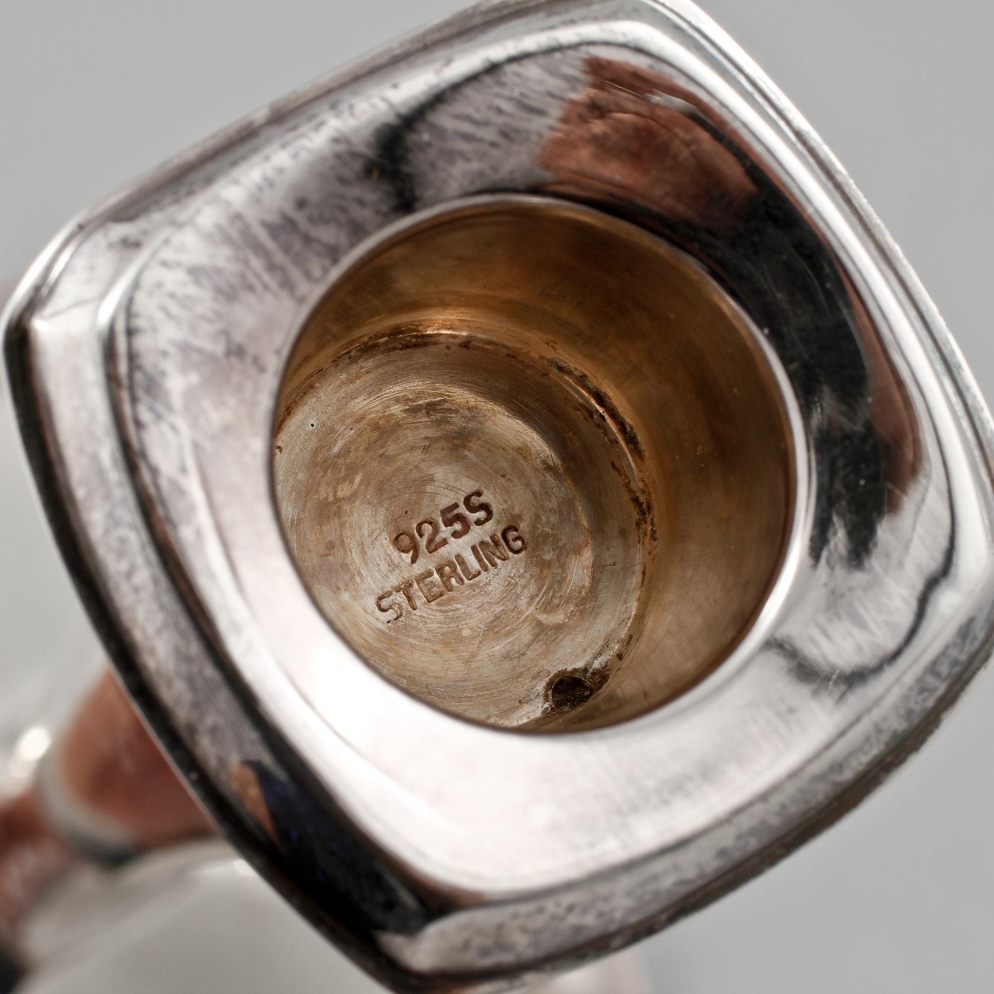 LJUSSTAKAR, ett par, silver, omkring 1900-talets mitt.
